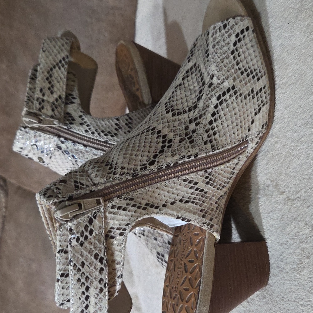 Bare Trap Ankle Wrap Snakeskin Sandals "REINING"